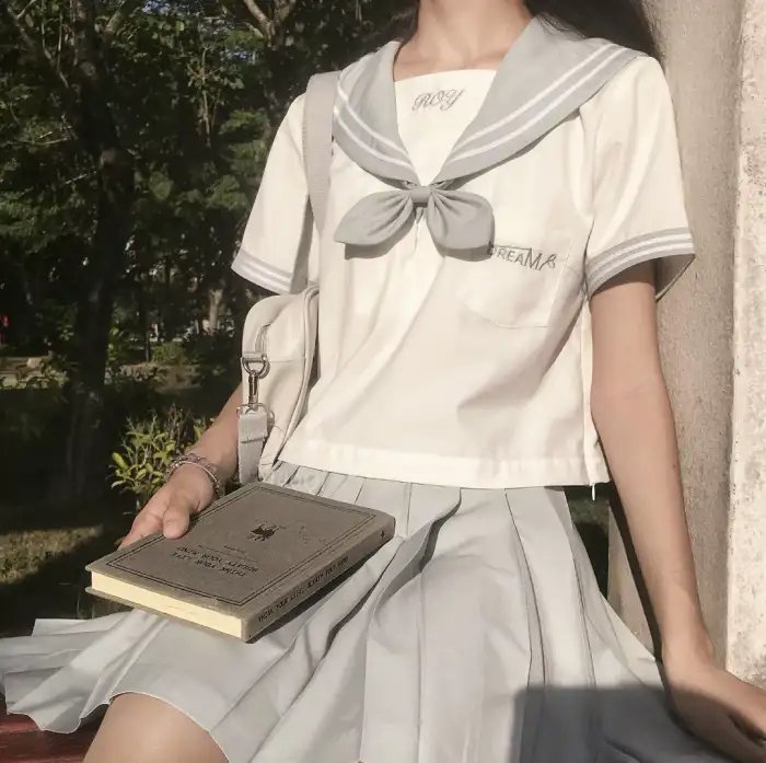 密室艳尸